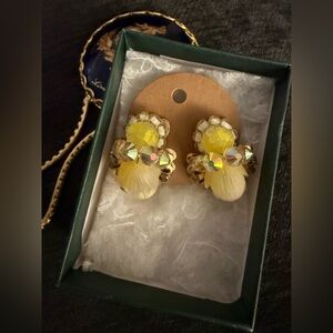 Vintage signed designer Hobe clip earrings.‎ Art glass Clear marked piece. EUC